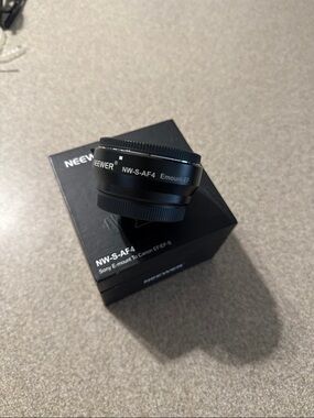 Neewer NW-S-AF4 Black Lens Mount Adapter (Emount to EF)